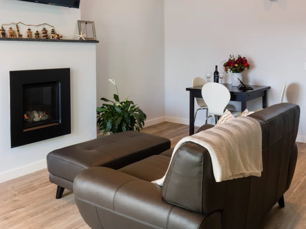 Adventurous Living Room 03